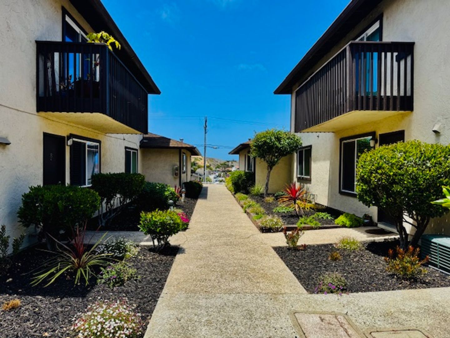 Marina Apartment: 3116 Lake Drive