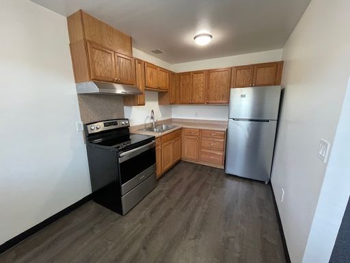 Spacious 1 bedroom 1 bath featuring a great floor plan & lots of closet space