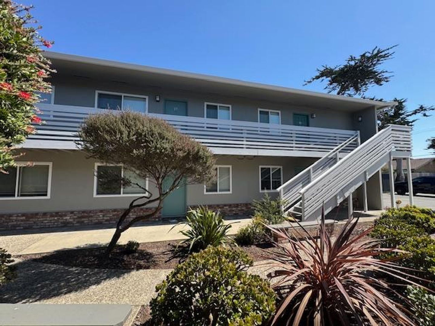 Marina Apartment: 233/235 Carmel Ave
