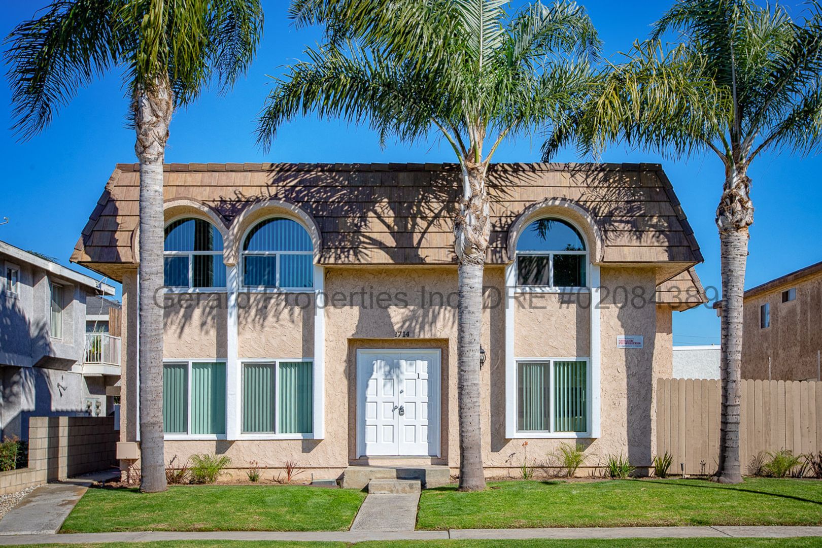 Huntington Beach Apartment: 1714 Huntington St