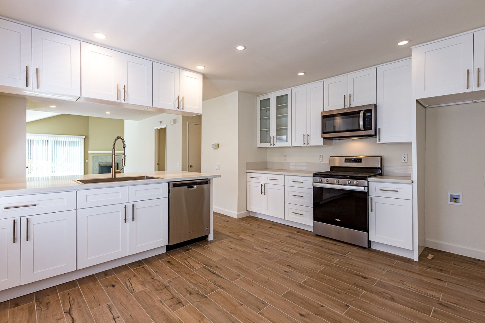 Huntington Beach House: 1507 Backbay