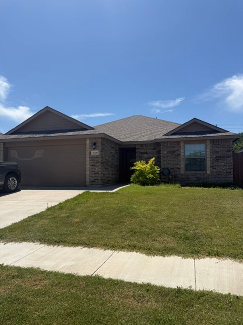 Abilene House: 5749 Foxfire