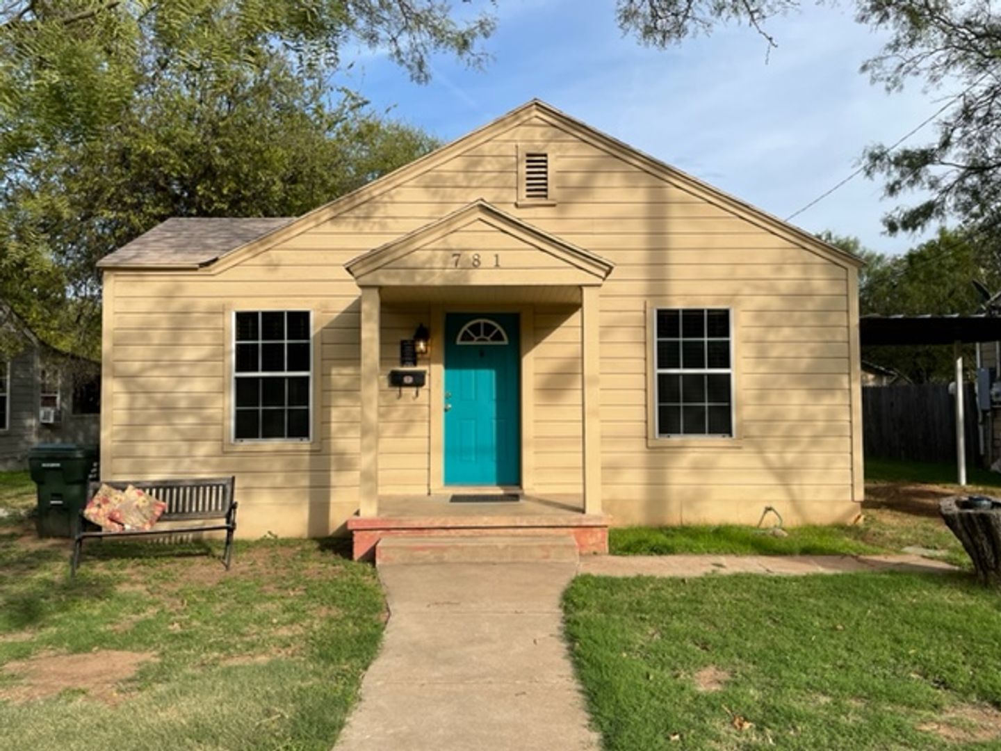 Abilene House: 781 S. Willis