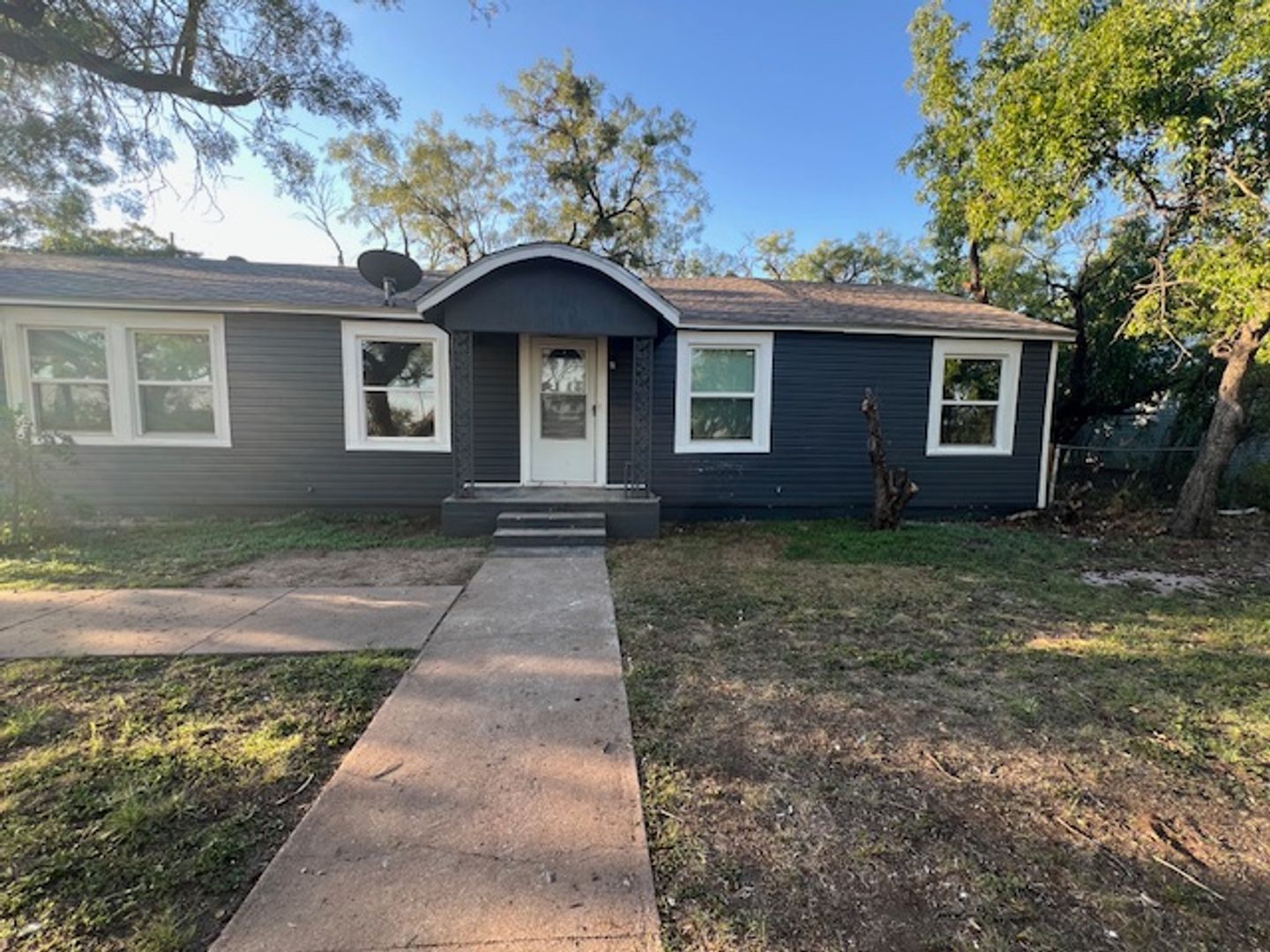 Abilene House: 3185 Curry