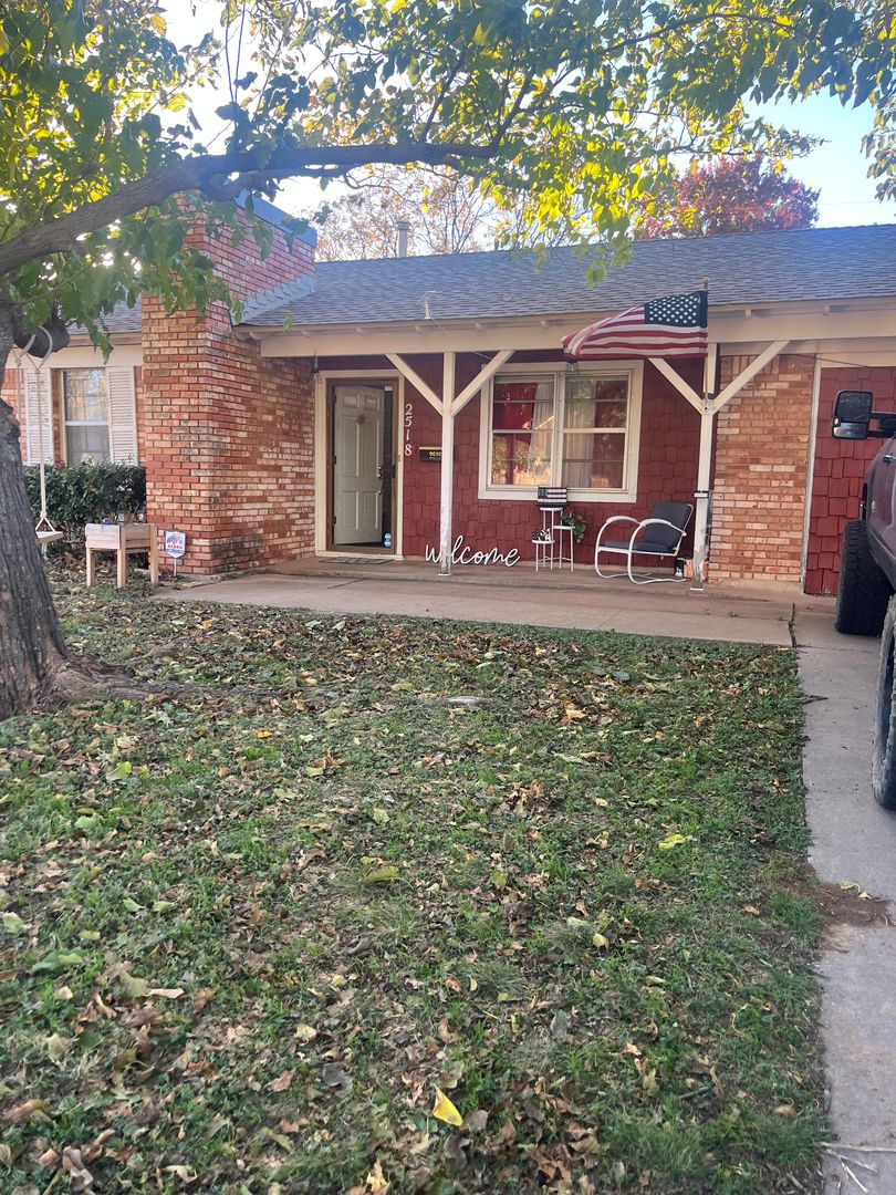 Abilene House: 2518 Campus Court