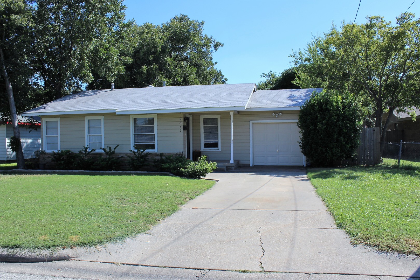 Abilene House: 2347 Edgemont