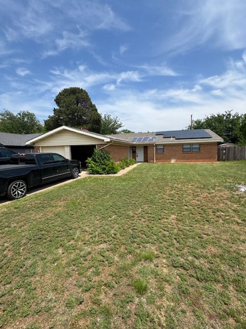 Abilene House: 1281 N. Willis