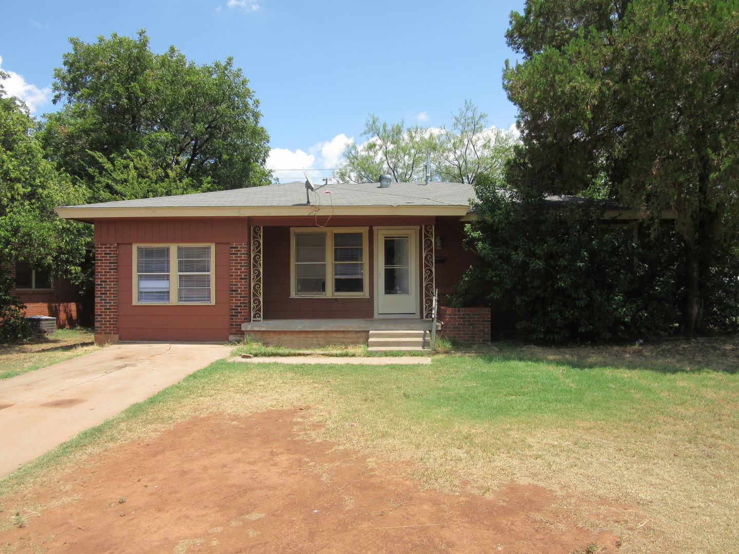 Abilene House: 1351 Westview