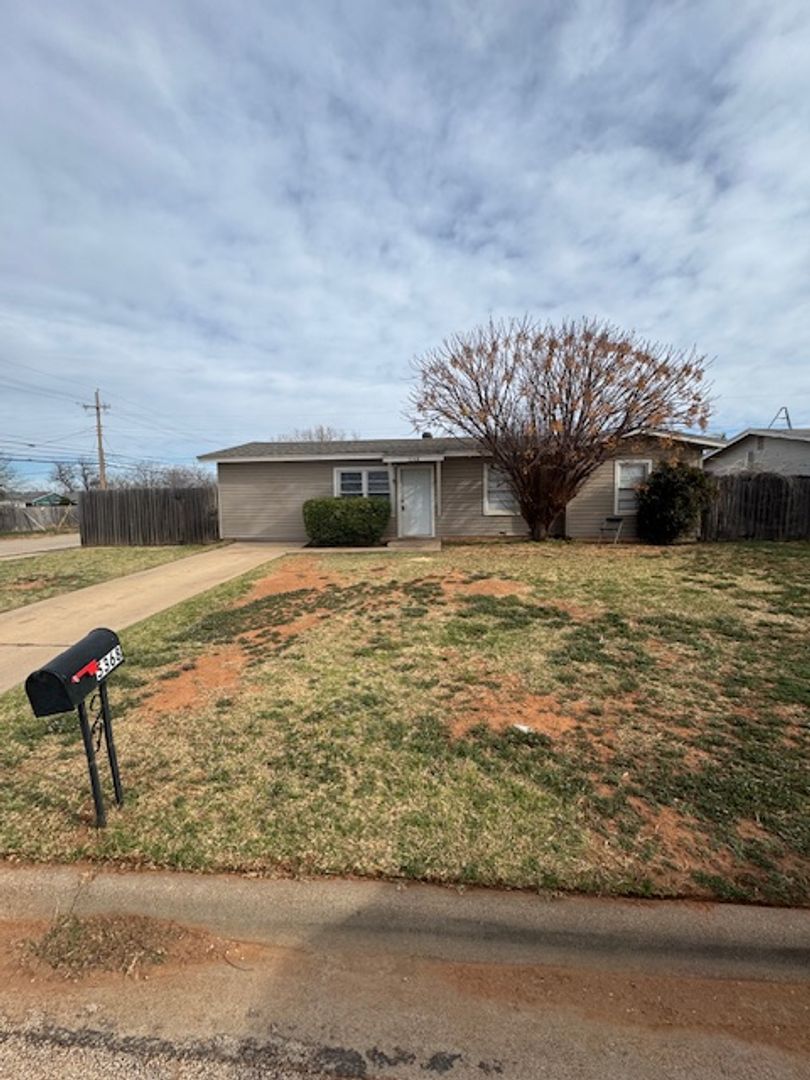 Abilene House: 5368 Encino