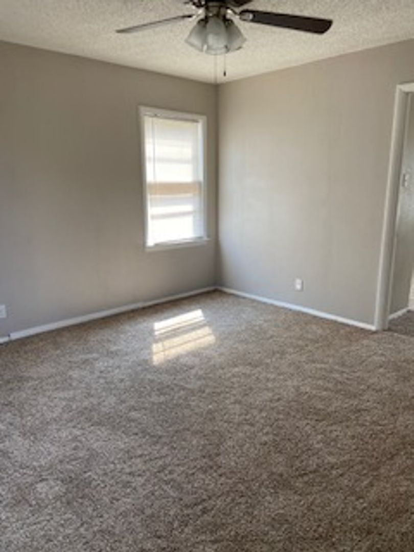 Abilene House: 5433 Encino Rd