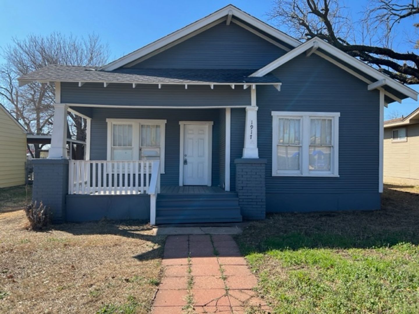 Abilene House: 1917 S 15th