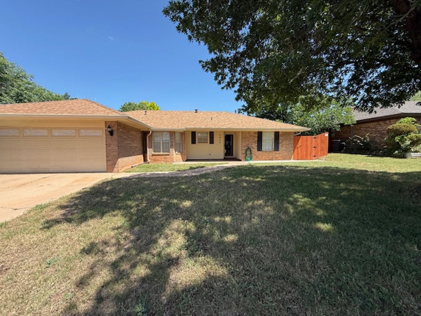 Abilene House: 7933 Hearne
