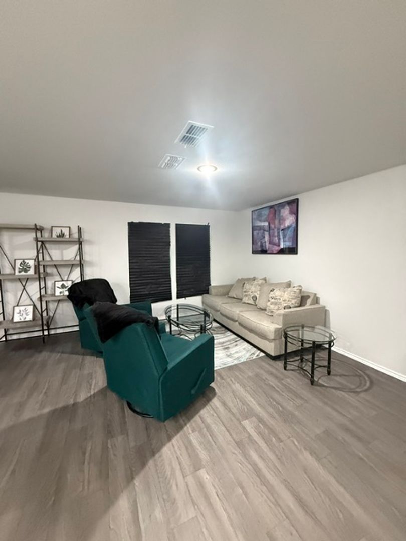 Abilene House: 150 Dotty Lou