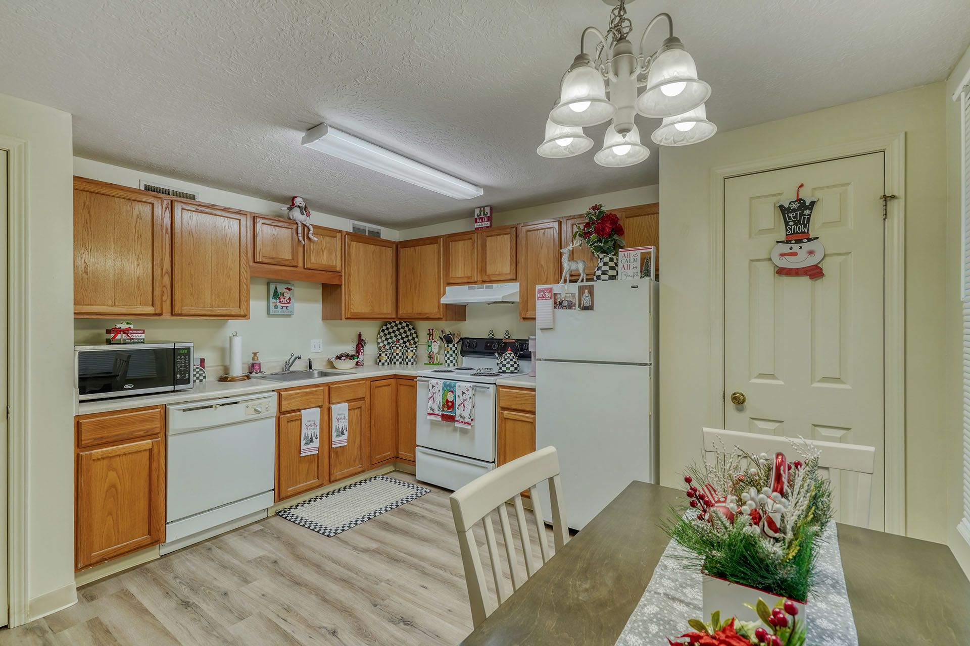 6137 Patriot Drive, Ontario, NY 14519