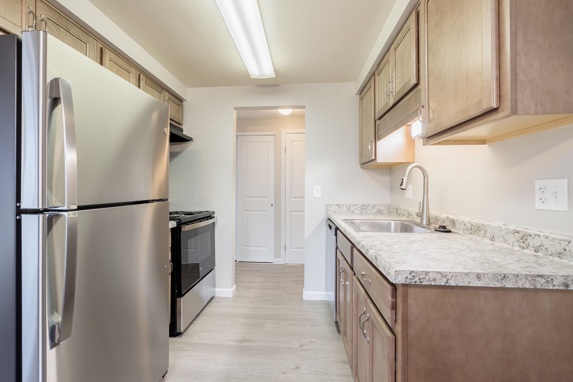Palmyra Apartment: 222 Fayette Street