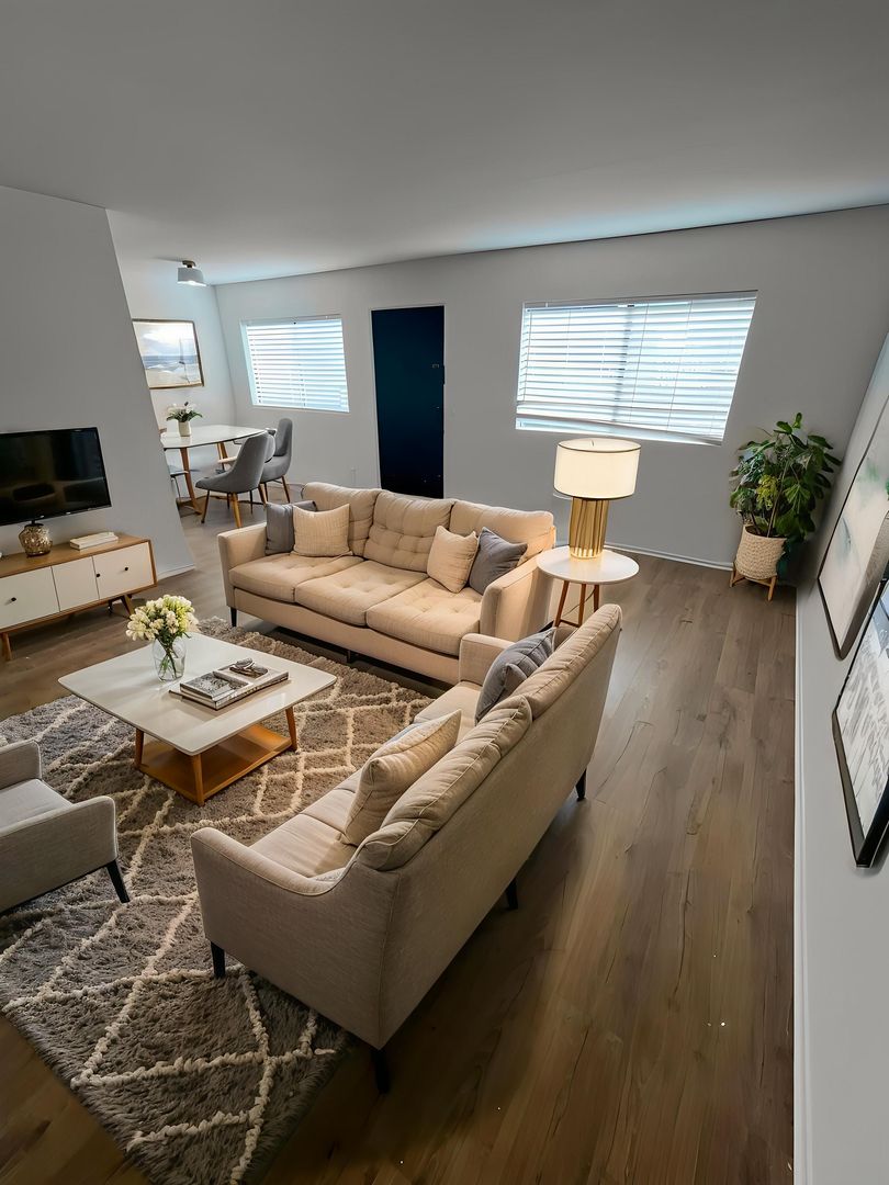 Los Angeles Apartment: 1453 Colorado Boulevard