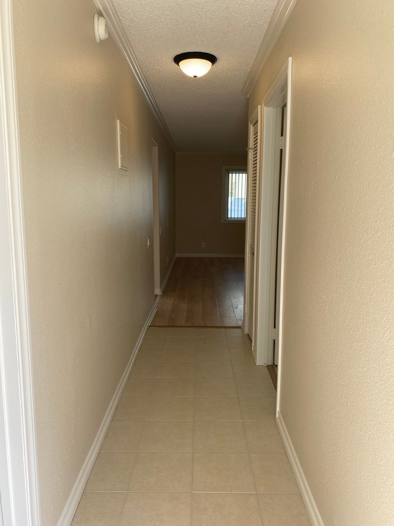 Port Hueneme Apartment: 192 E. Port Hueneme Rd.