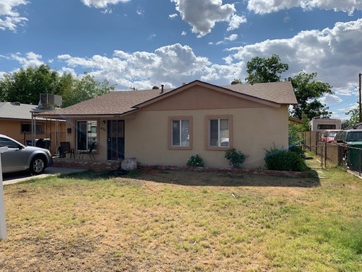 1 bedroom and a den/office 1 bath unit at a unique property in Mesa – photo 1