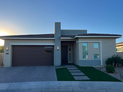 Striking rental in South Chandler! – photo 1