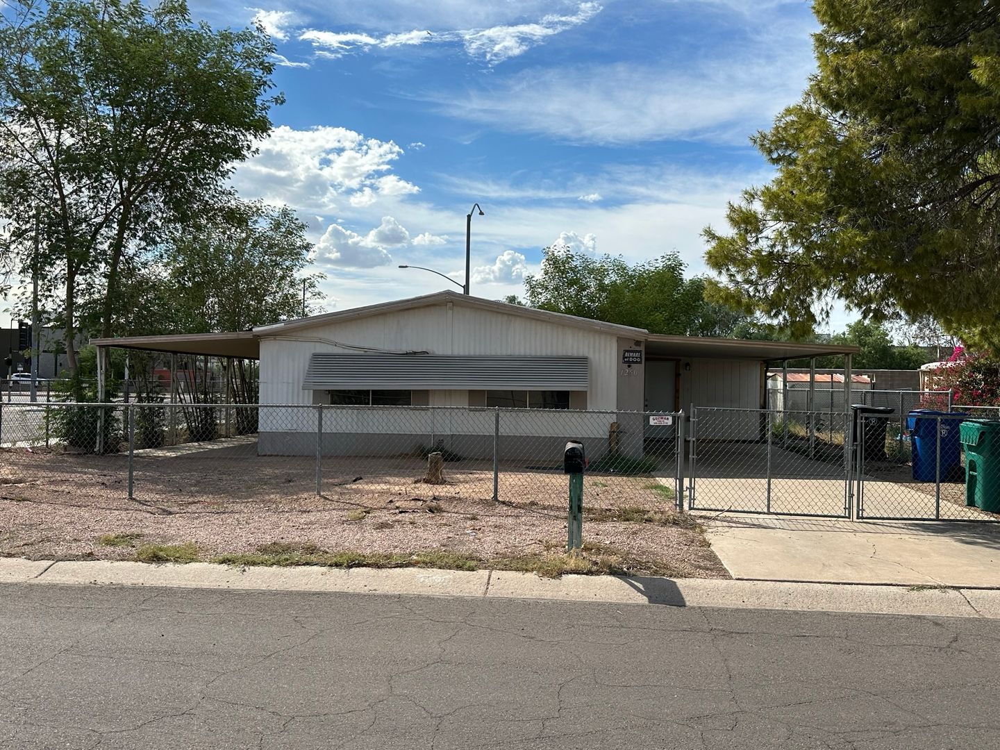 Mesa House: 1250 S. 76th Place