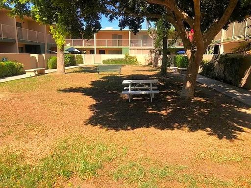 SPACIOUS AND AFFORDABLE 3 BEDROOM, 1.5 BATH TOWNHOME READY FOR IMMEDIATE MOVE-IN! – photo 1