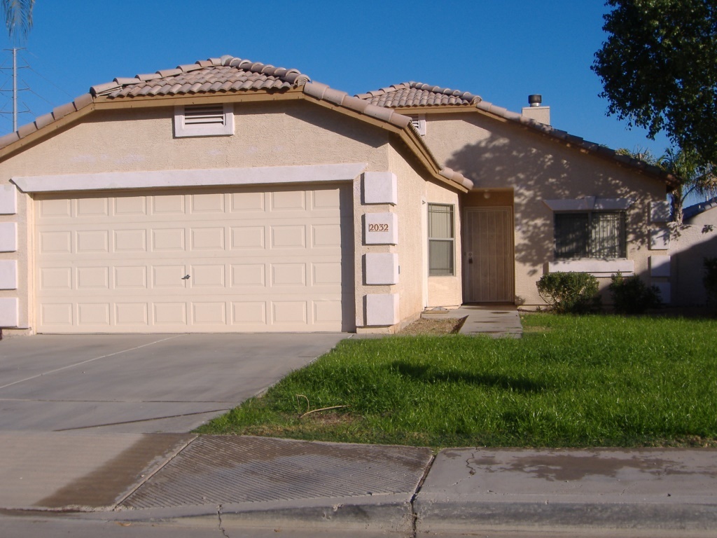 Gilbert House: 2032 E. Catclaw St.