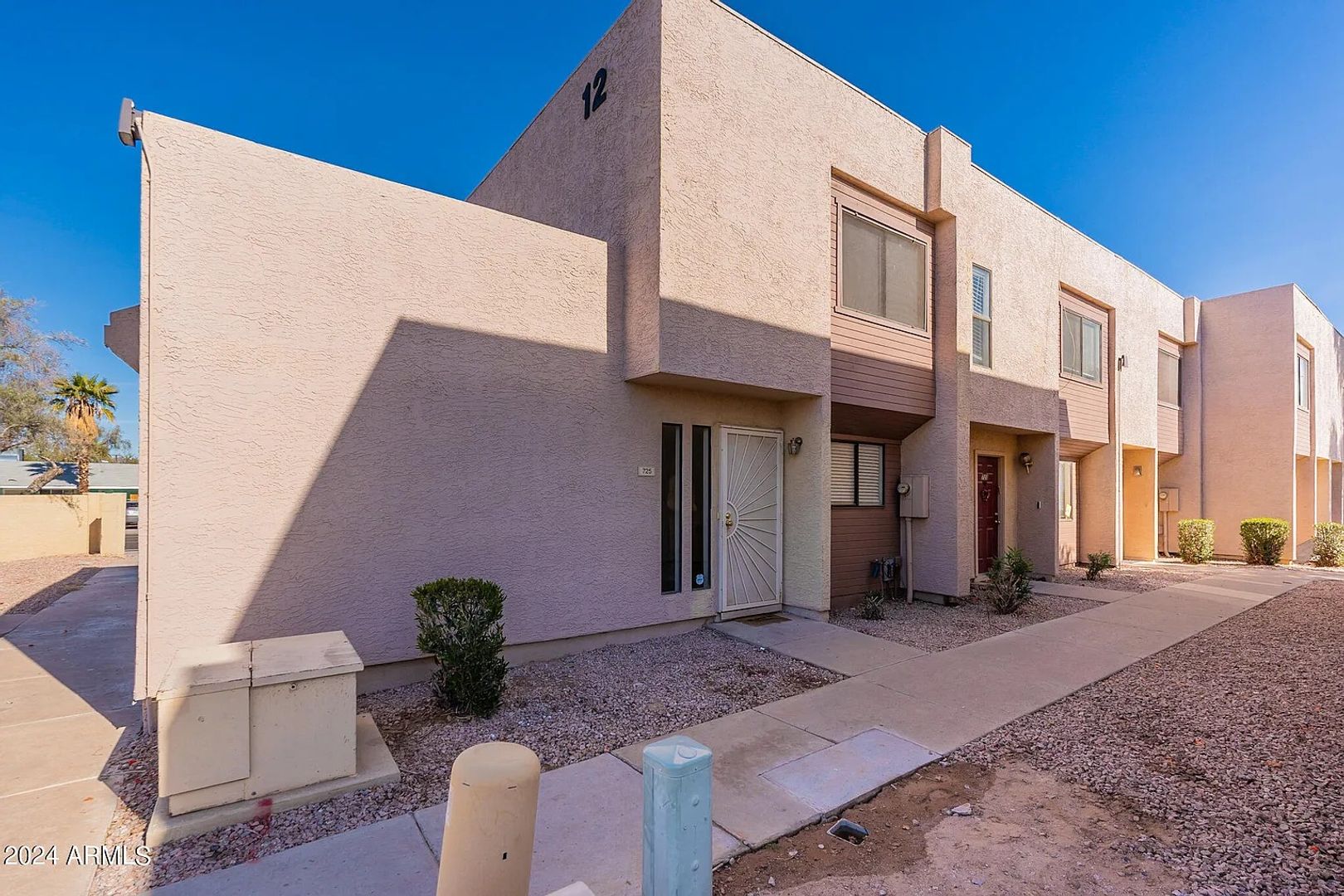 Tempe House: 723 W 13th Street