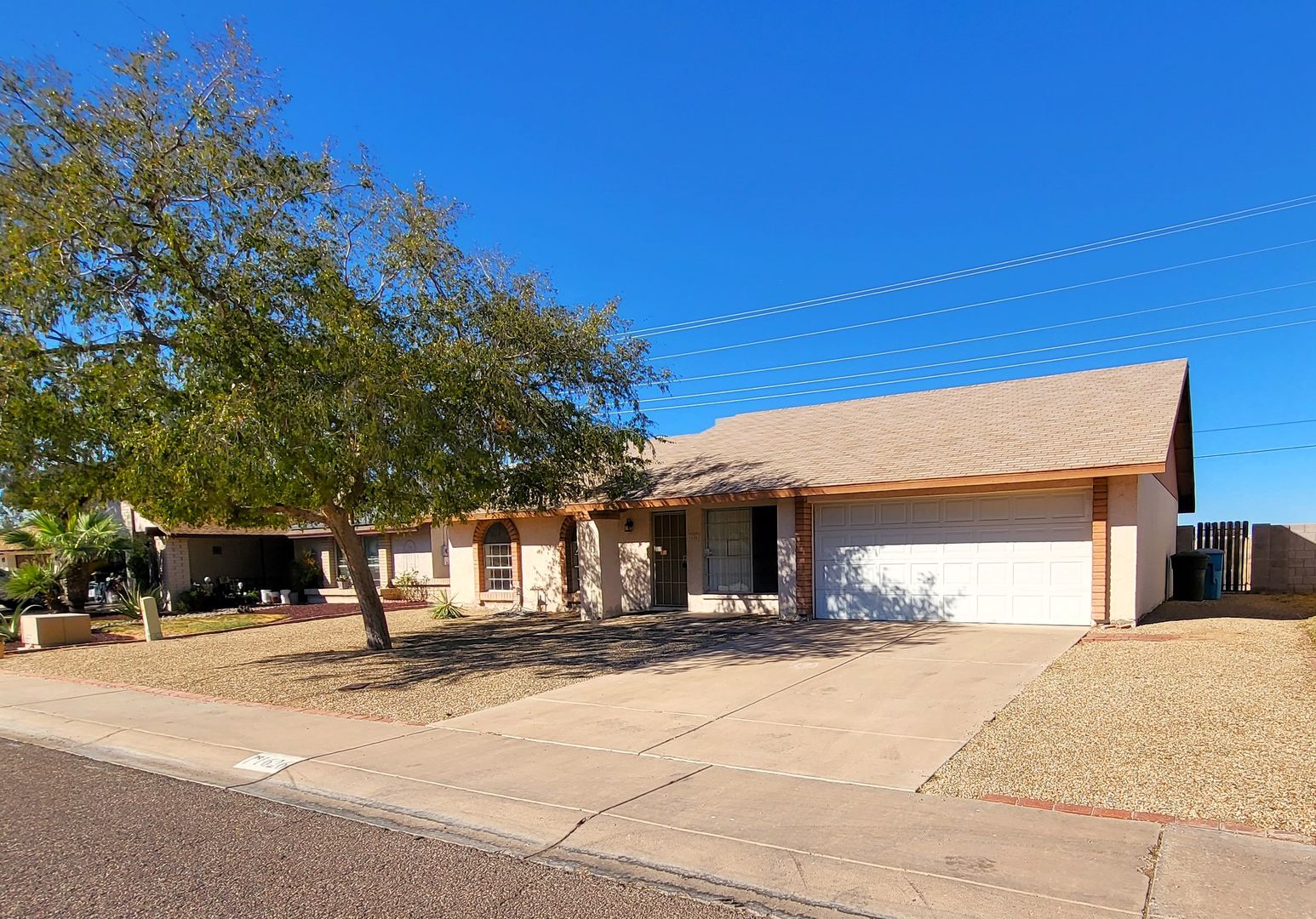 Phoenix House: 1626 W. Beaubien Drive
