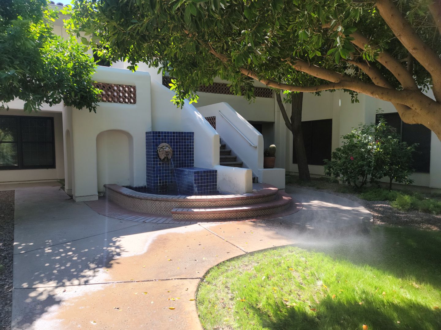 Tempe House: 5200 S. Lakeshore Dr. Unit 222