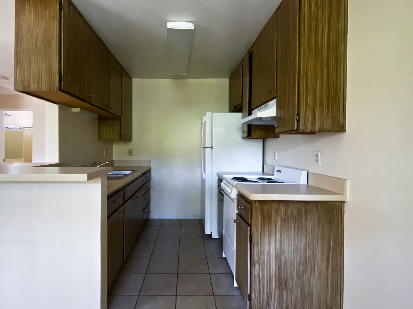 San Diego Apartment: 4906 La Cuenta Dr
