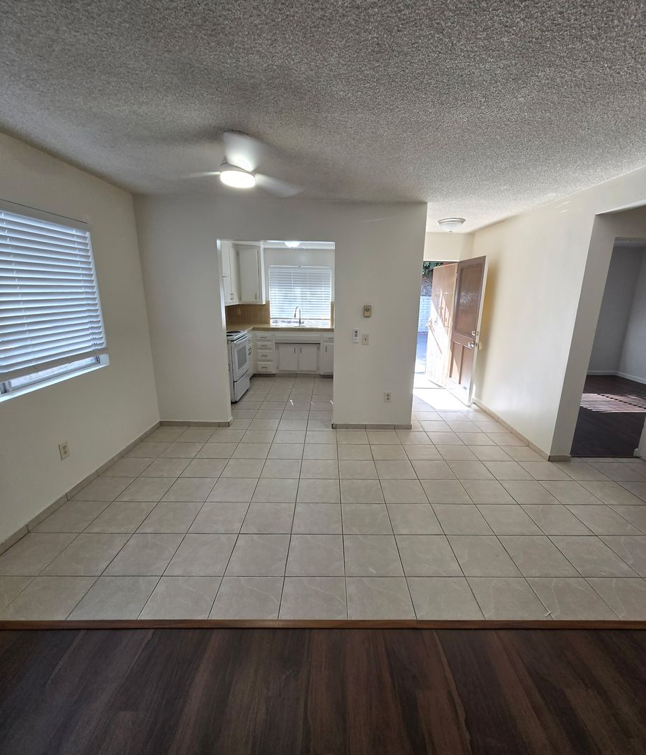 Vista Apartment: 722 Franklin Ln