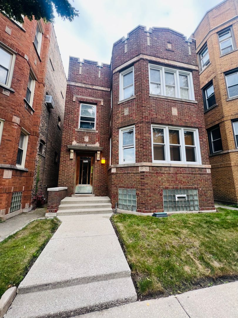 Chicago Apartment: 6937 S Merrill Ave