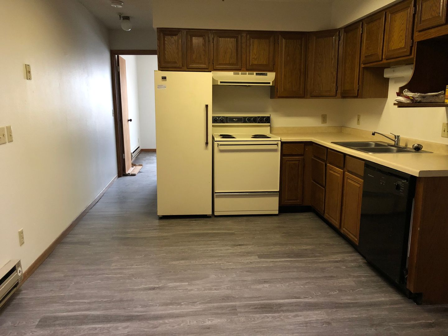 Grand Forks Apartment: 4 S 3rd St