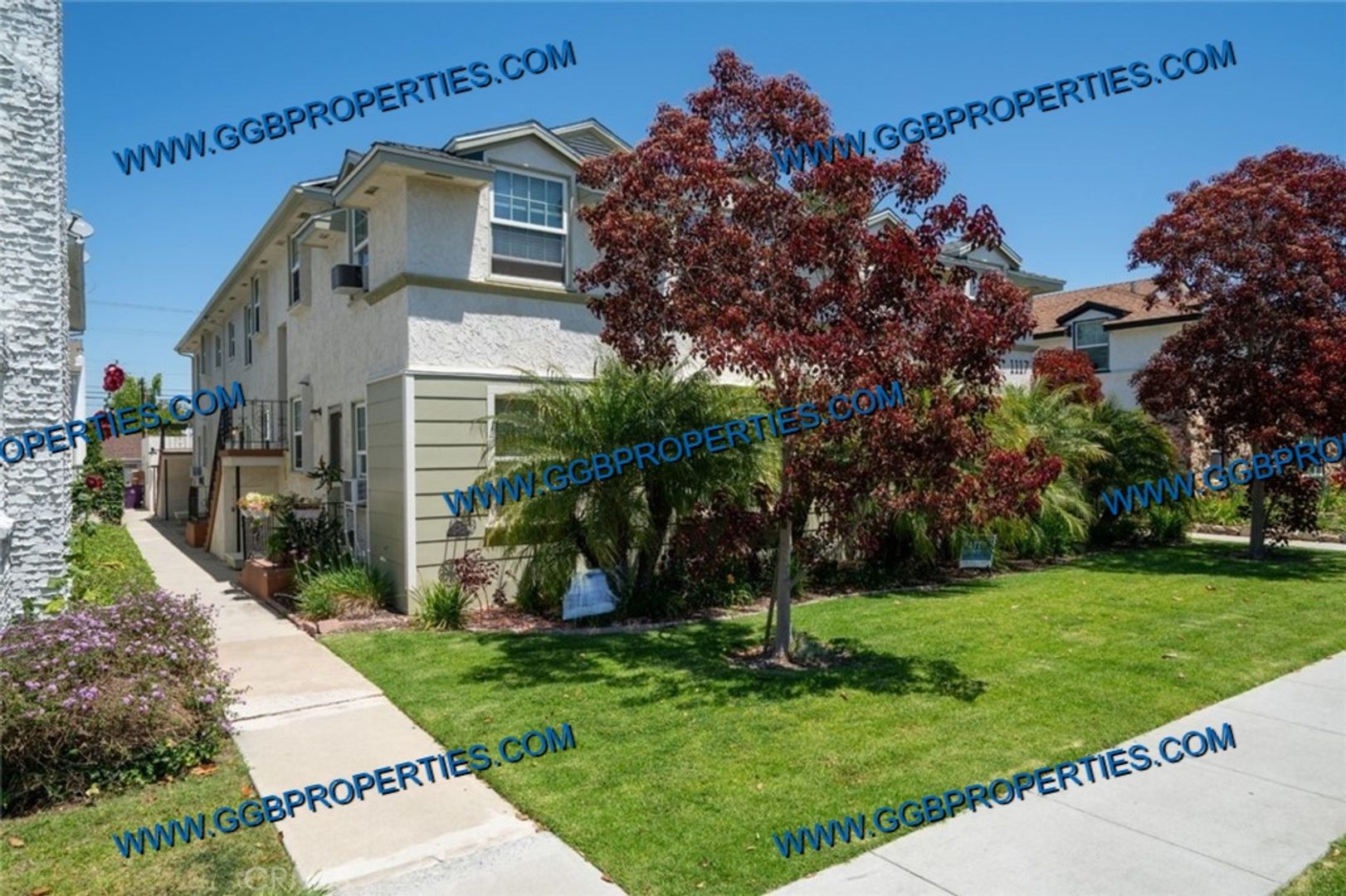 Long Beach Apartment: 1117 E Carson St