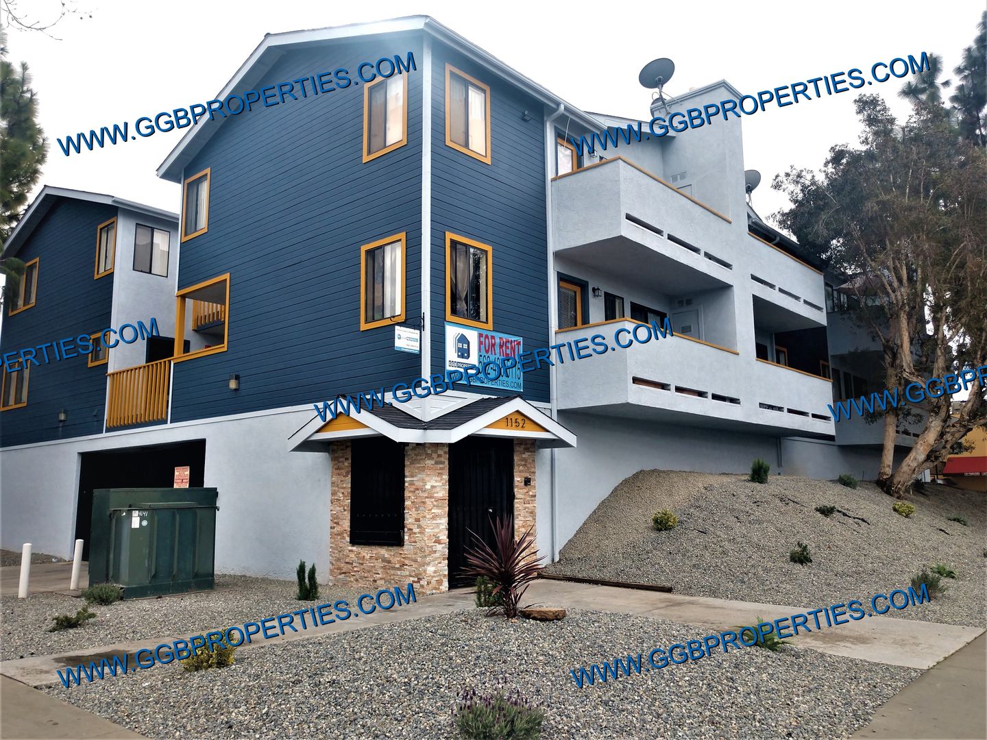 Long Beach Apartment: 1152 Pine Ave