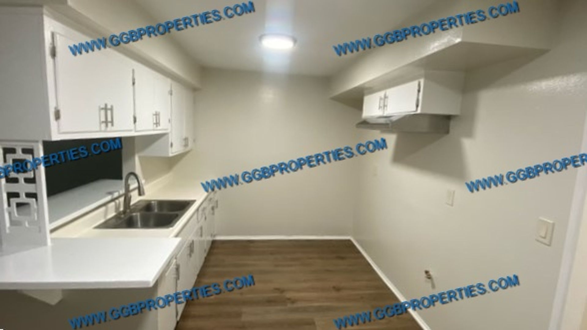 Long Beach Apartment: 1134 Chestnut Ave