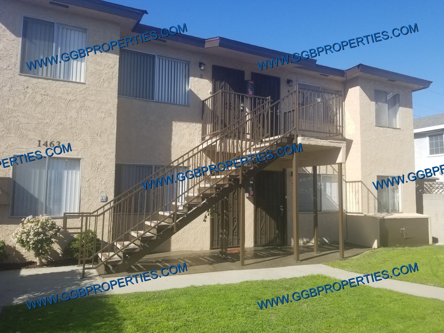Long Beach Apartment: 1461 Lemon Ave