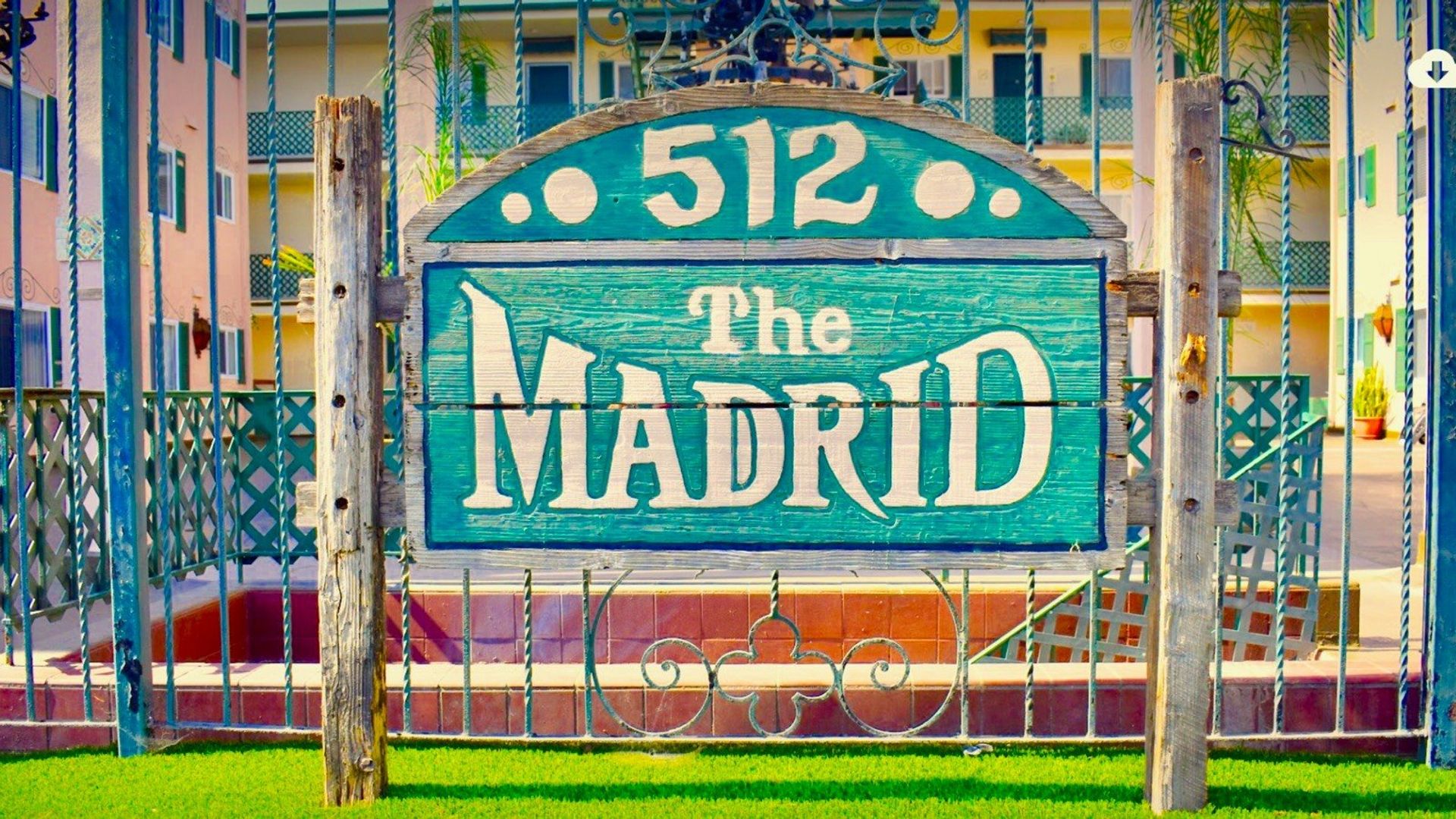 Redondo Beach Apartment: 512 Avenue G