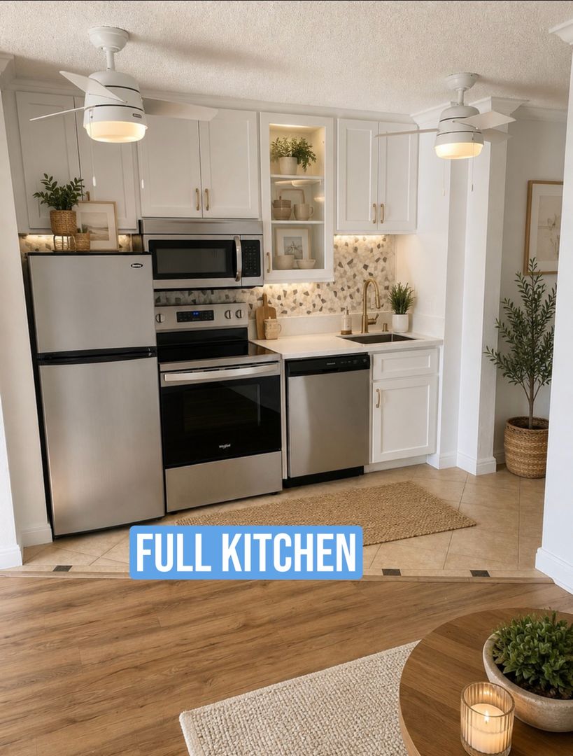 211 Crystal Cove Apts LLC 1 of 10