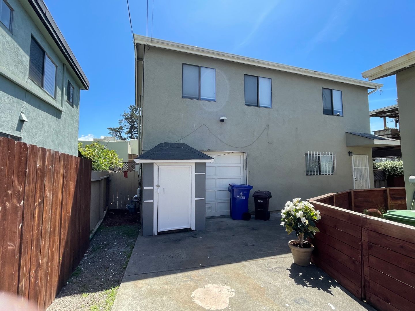 Oakland Apartment: 3018-3020 Maple Ave