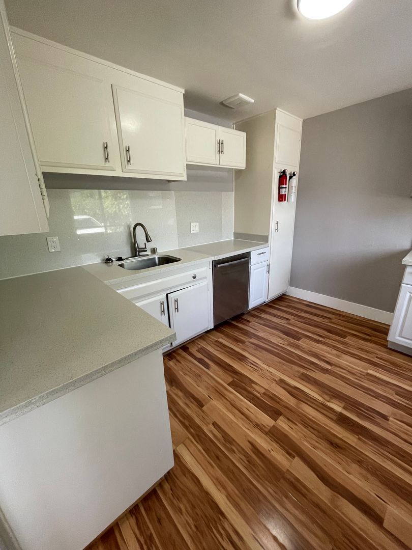 Oakland Apartment: 6223-6225 Marshall