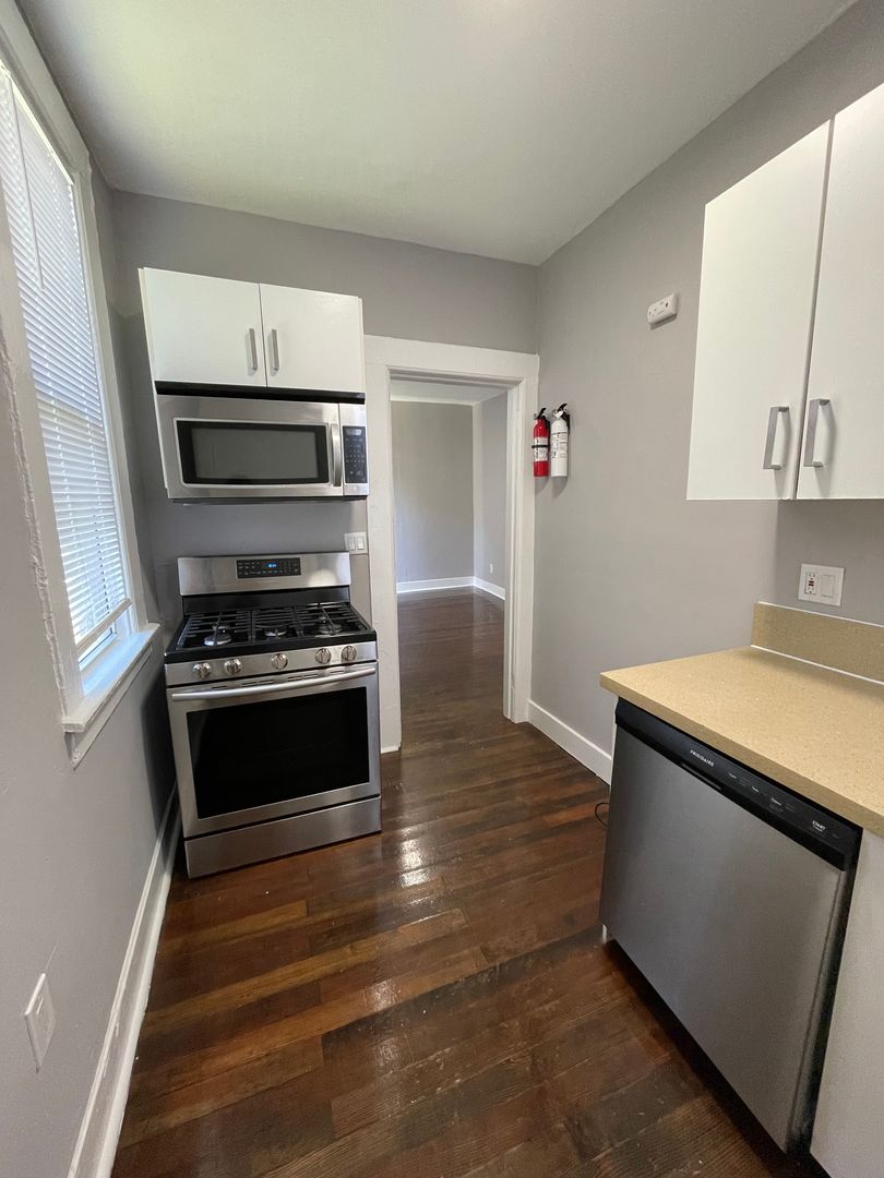 Oakland Apartment: 1127 Chestnut