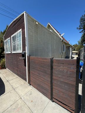 1/2 Off First Month's Rent, 3Bdrm, 1Bath – photo 1
