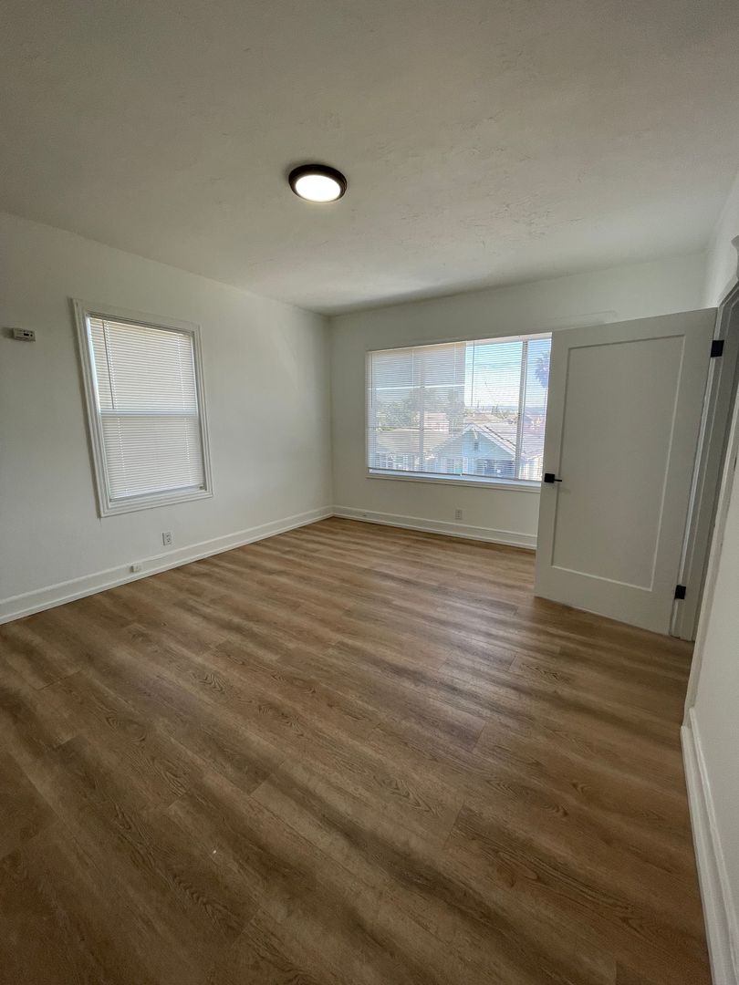 Oakland Apartment: 1501 38th Avenue