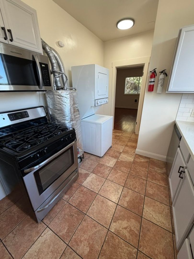 Oakland Apartment: 1123-29 Filbert