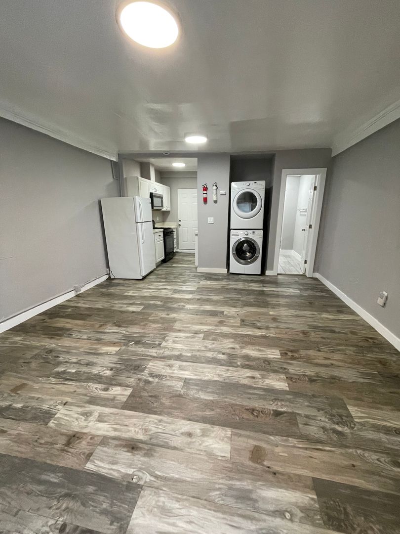 Oakland Apartment: 2505 Foothill Blvd