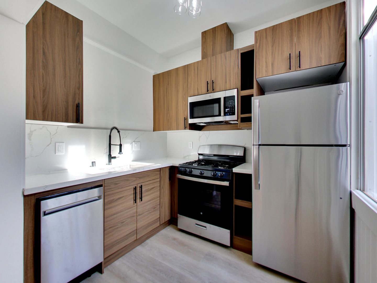 San Francisco Apartment: 42-50 Allen Street