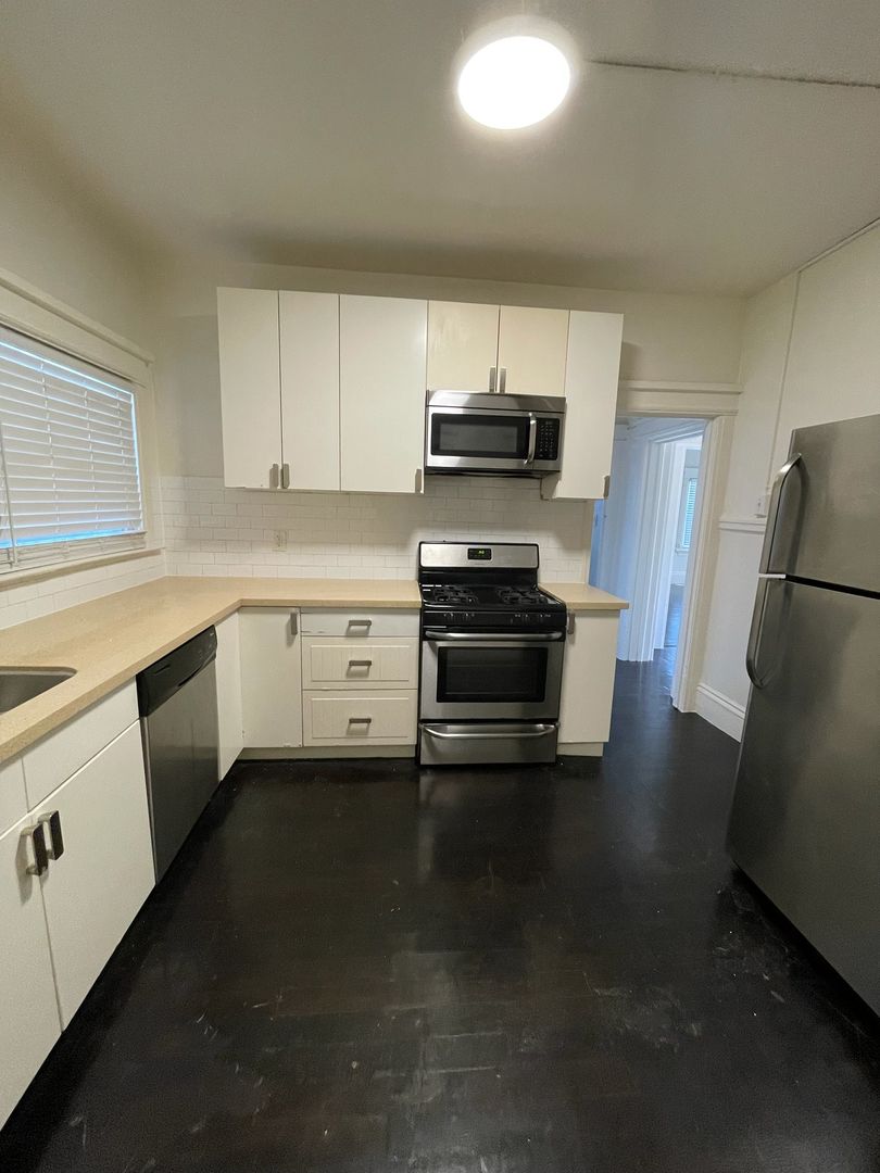 Oakland Apartment: 942-948 26th St