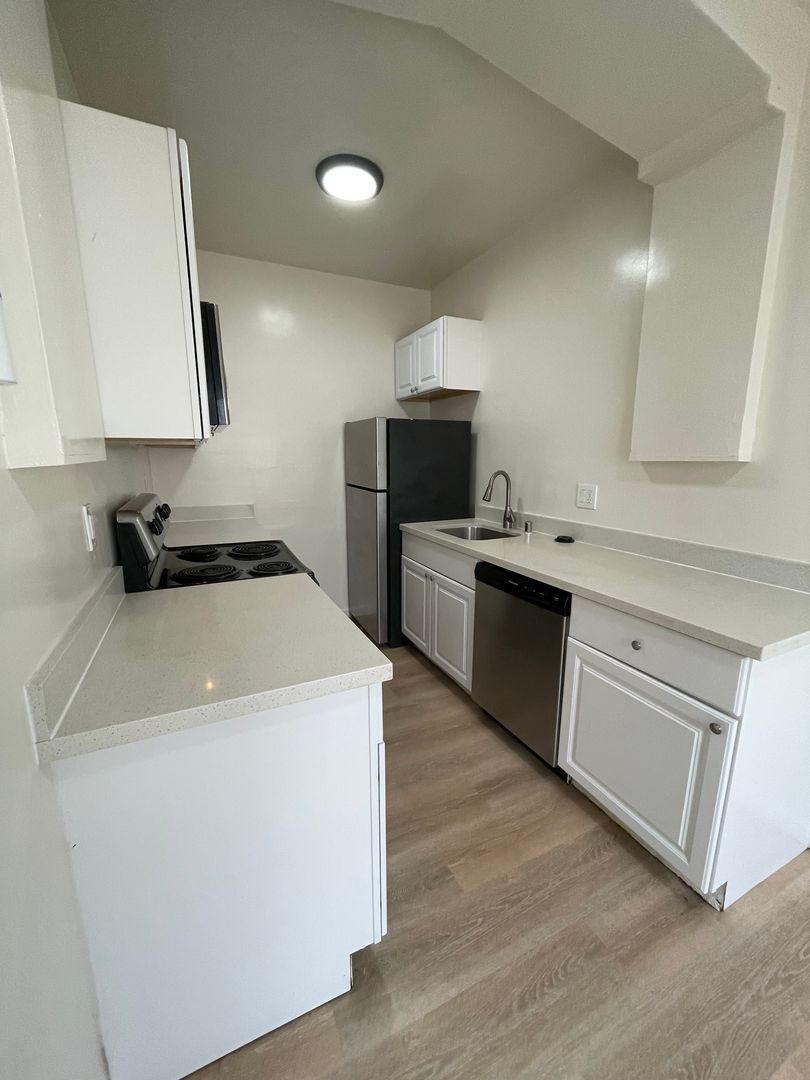 Oakland Apartment: 2915 Martin Luther King Jr Way