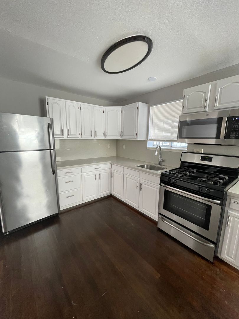 Oakland Apartment: 1718-1720 14th St